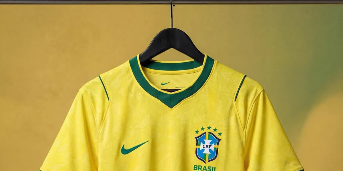 Detalhe da gola da suposta camisa titular do Brasil 2026 inspirada em 1970